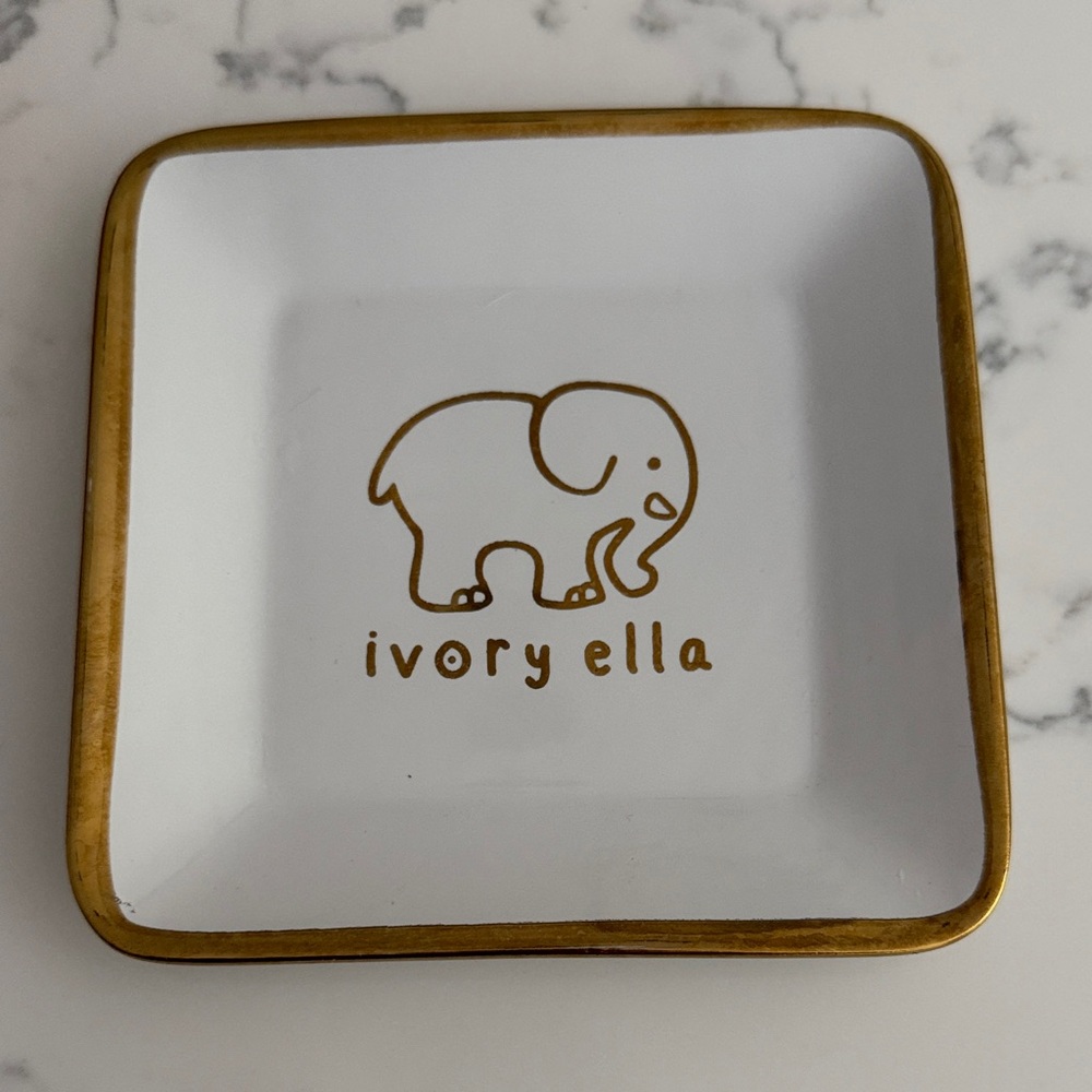 Ivory Ella White Ring Dish with Gold Elephant Design